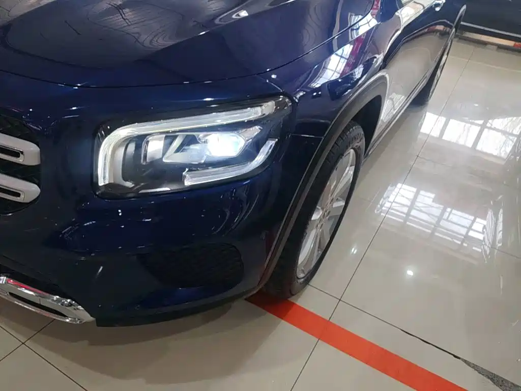 Mercedes-Benz GLB — миниатюра 24