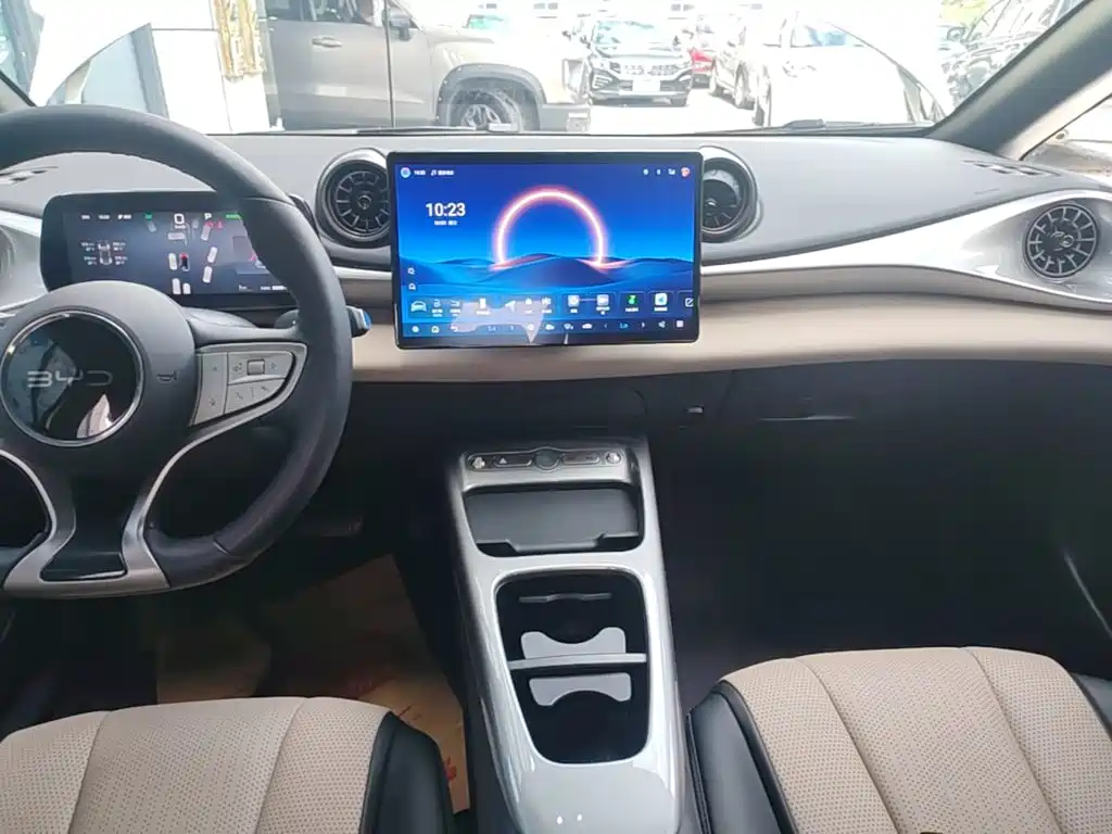 BYD Dolphin — миниатюра 13
