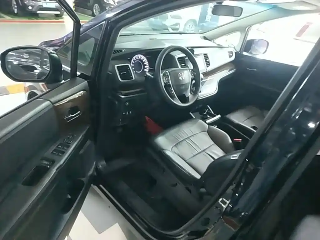 Honda Odyssey — миниатюра 12