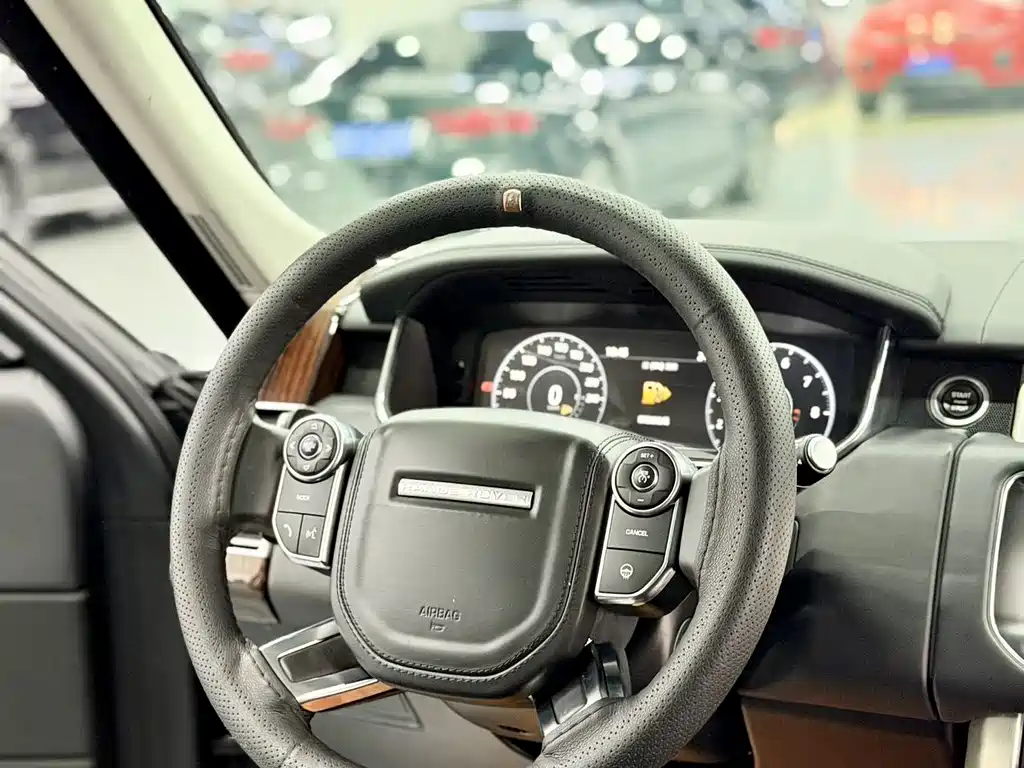 Land Rover Range Rover — миниатюра 9