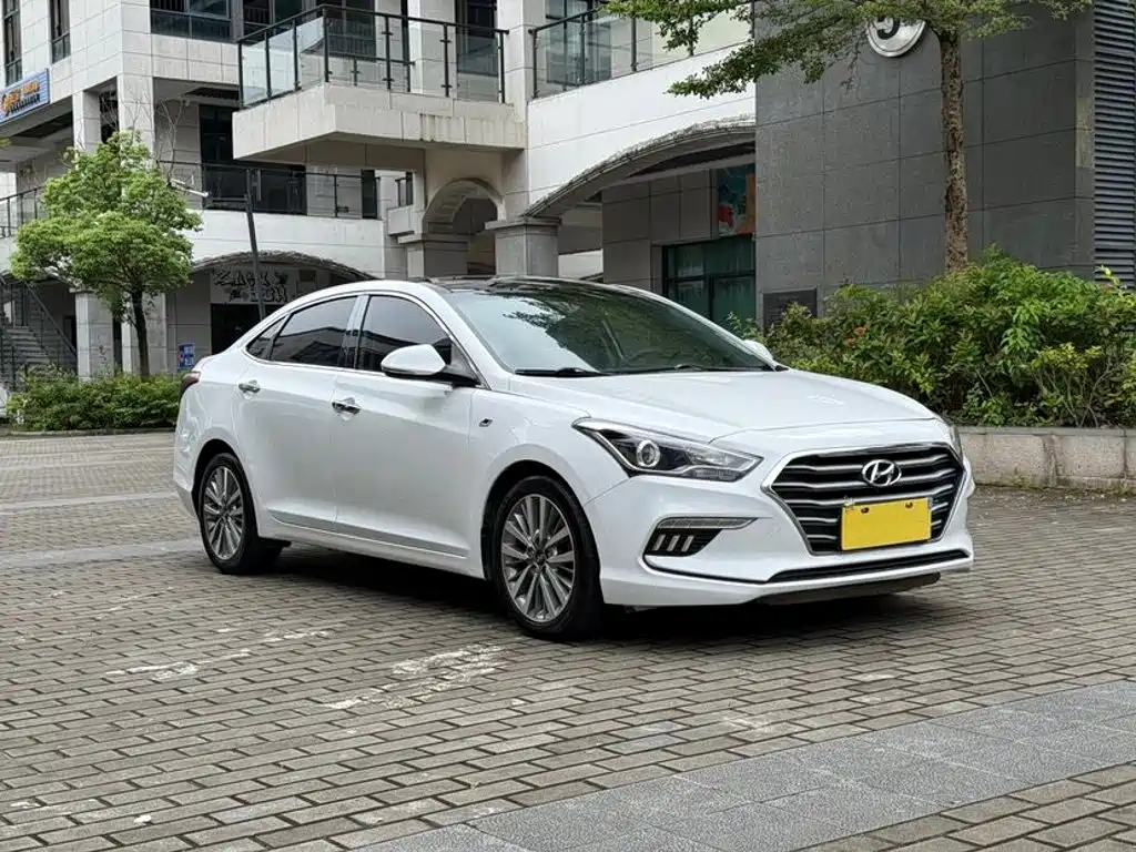 Hyundai Mistra 2019 1.8L AT Luxury DLX VI