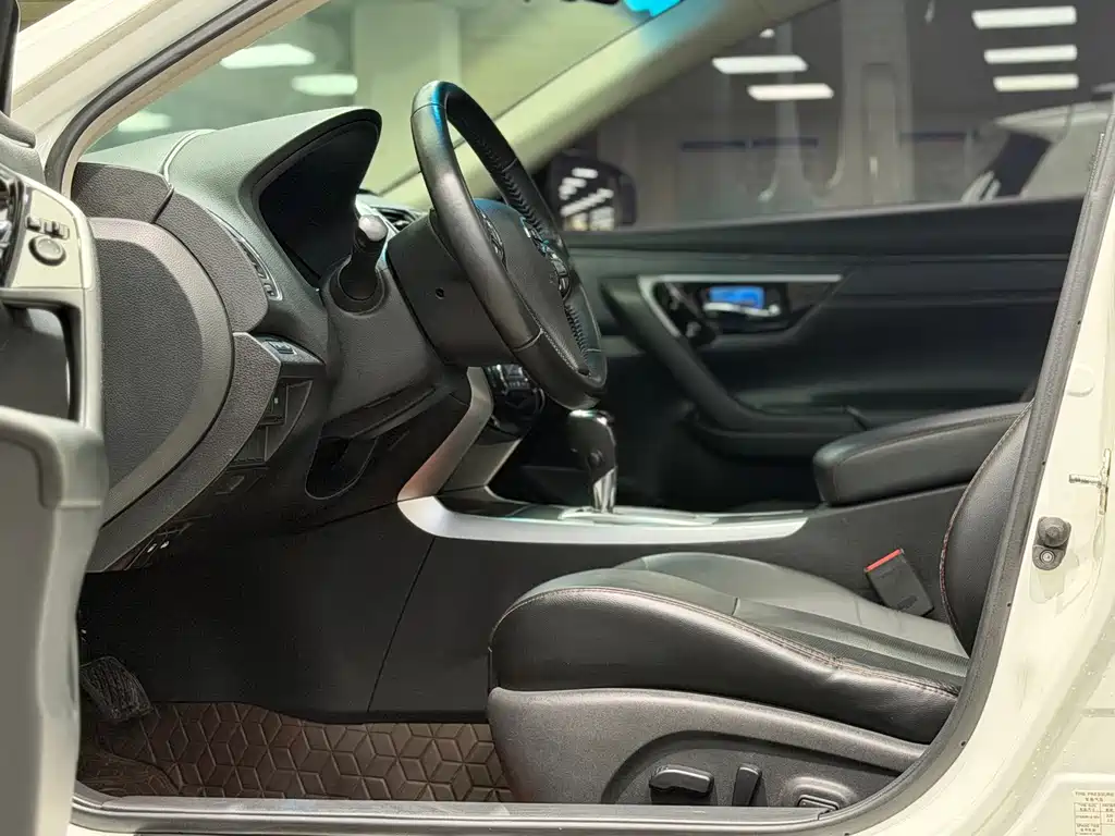 Nissan Teana — миниатюра 8