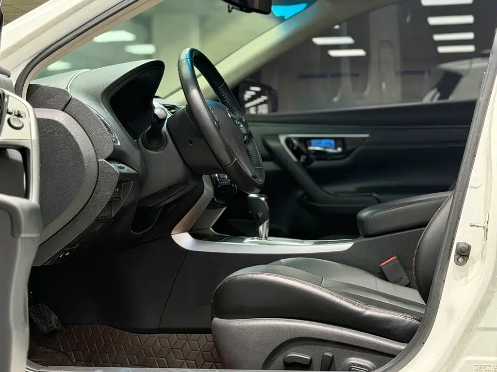 Nissan Teana — миниатюра 9