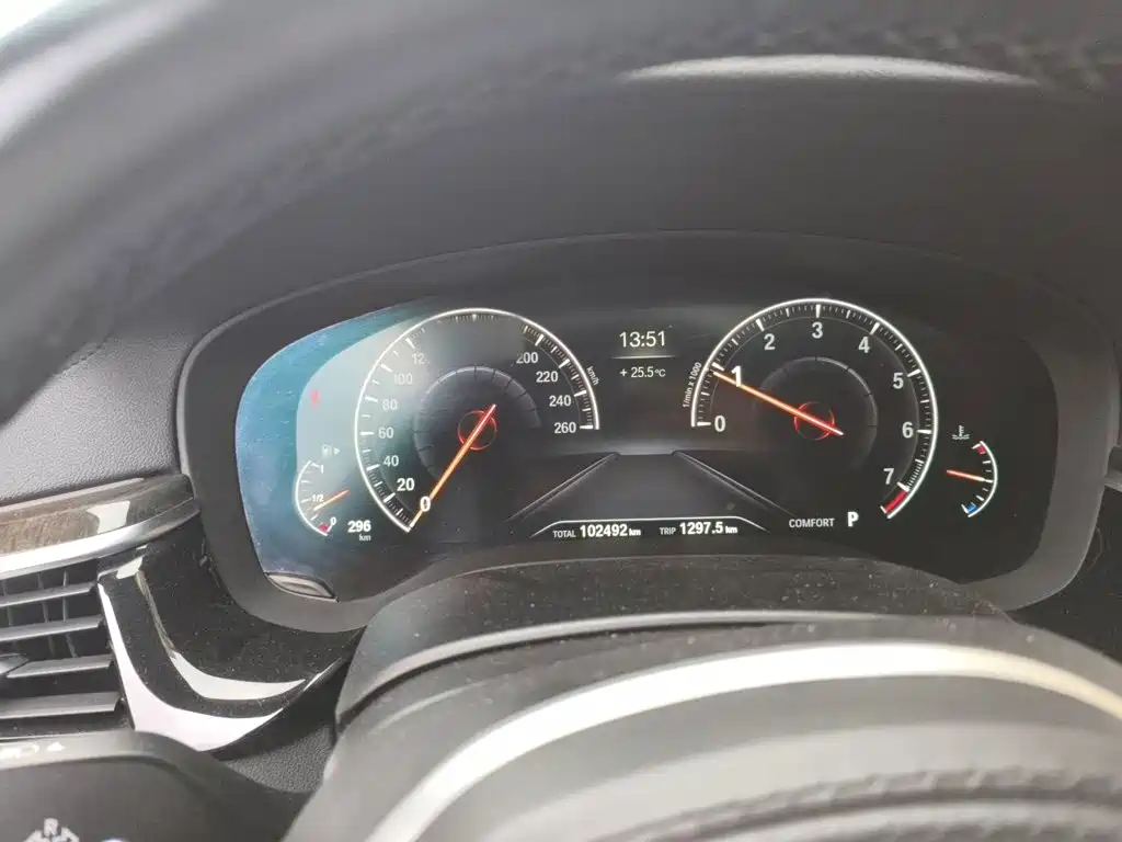 BMW 5 Series — миниатюра 4