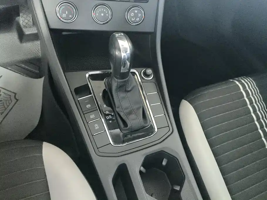 Volkswagen Bora — миниатюра 16