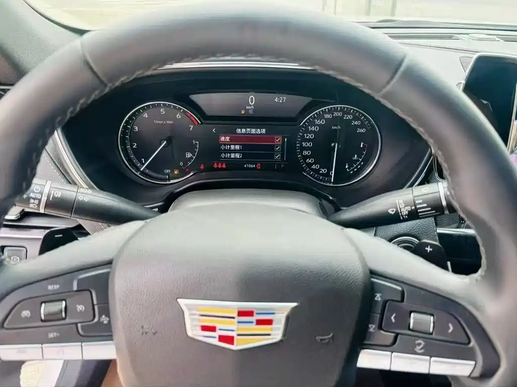Cadillac CT5 — миниатюра 9