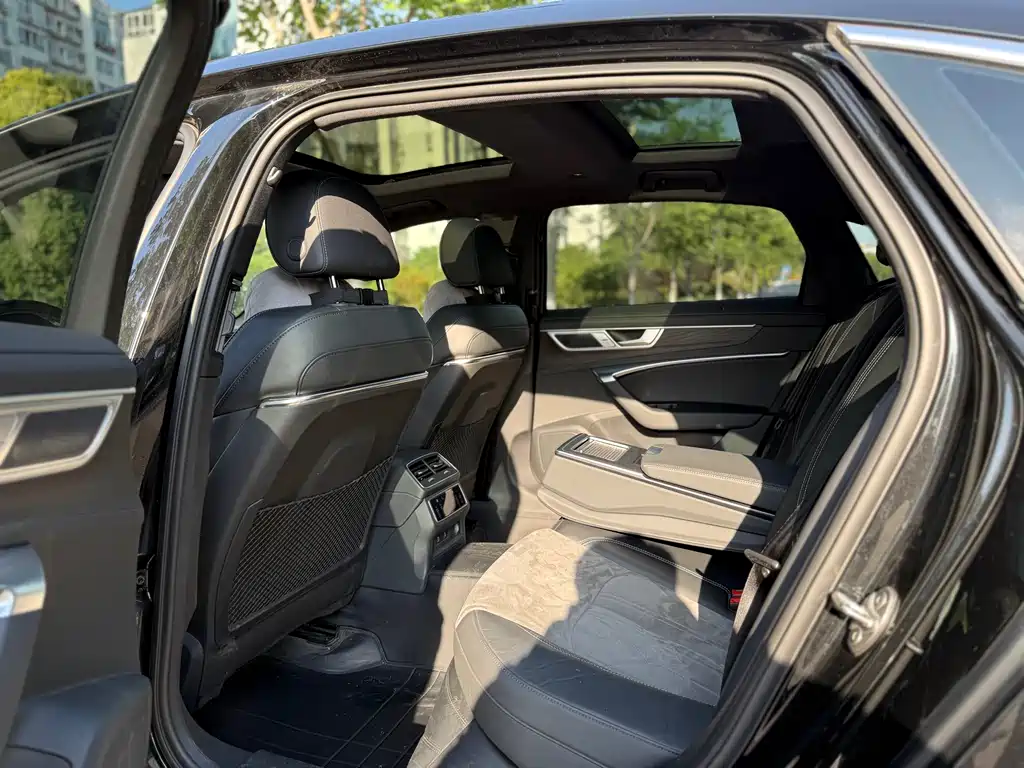 Audi A6L 2024 45 TFSI quattro