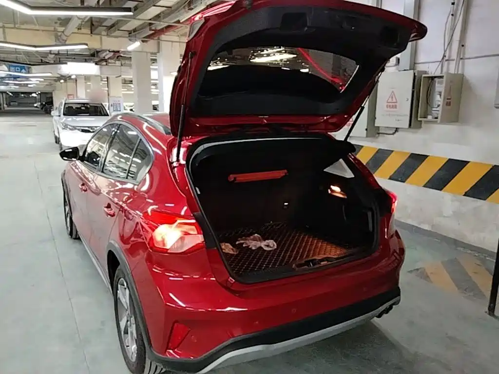 Ford Focus Active — миниатюра 15