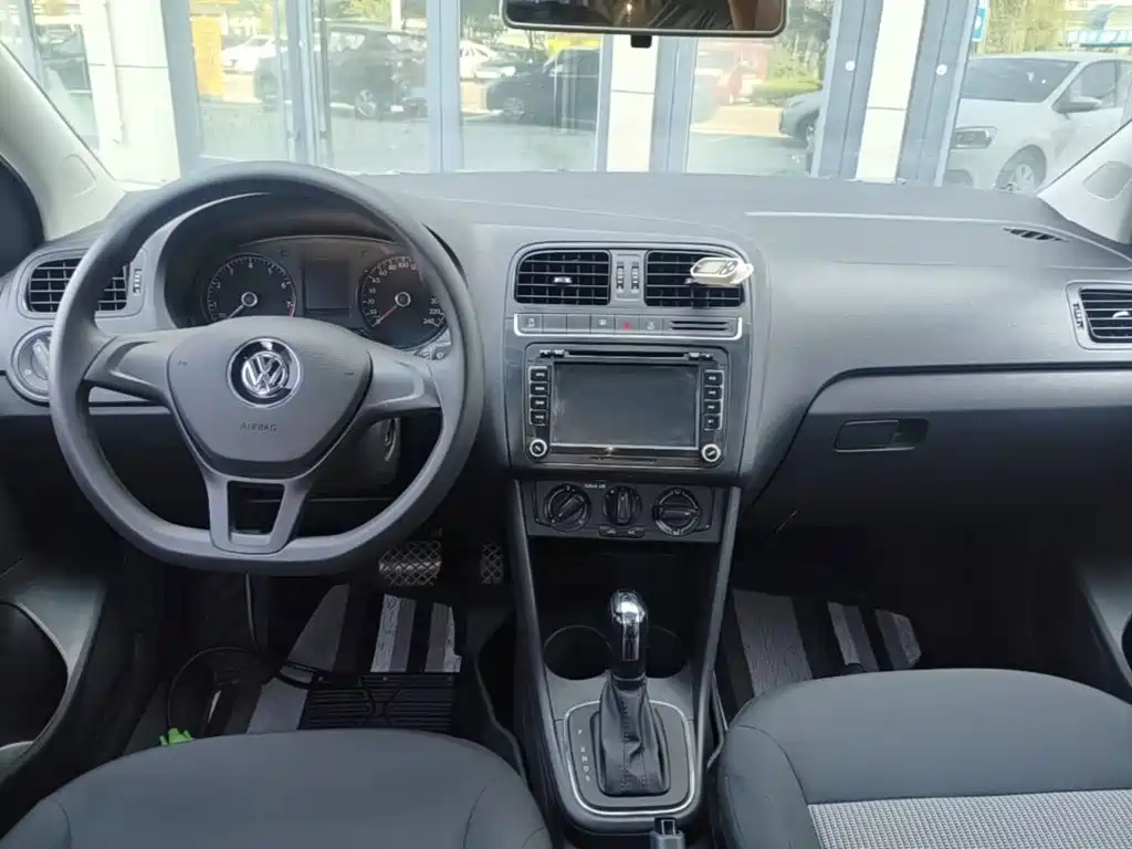Volkswagen Polo — миниатюра 10
