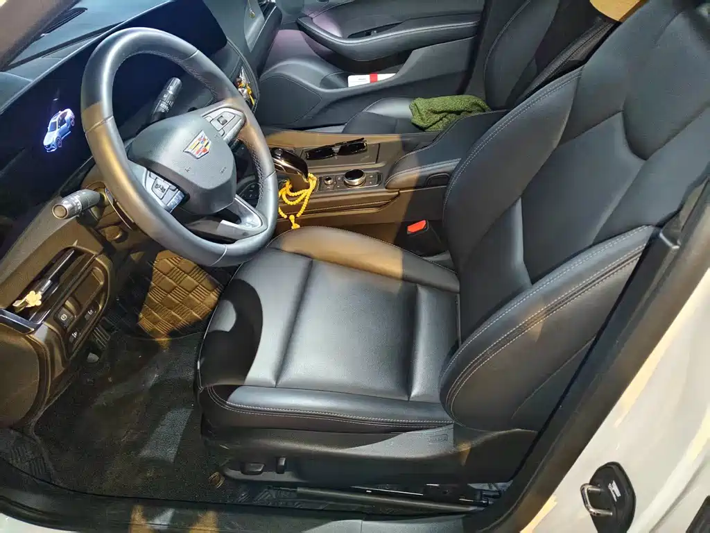 Cadillac CT5 — миниатюра 5