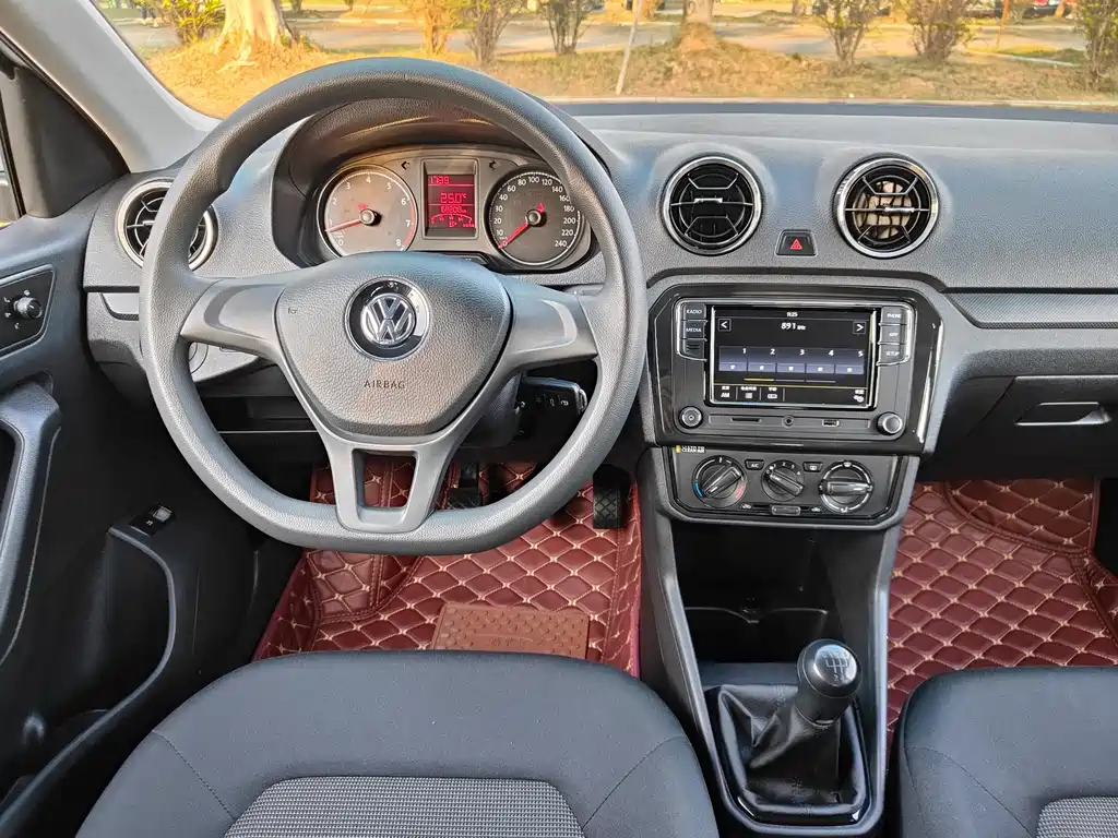 Volkswagen Jetta — миниатюра 15