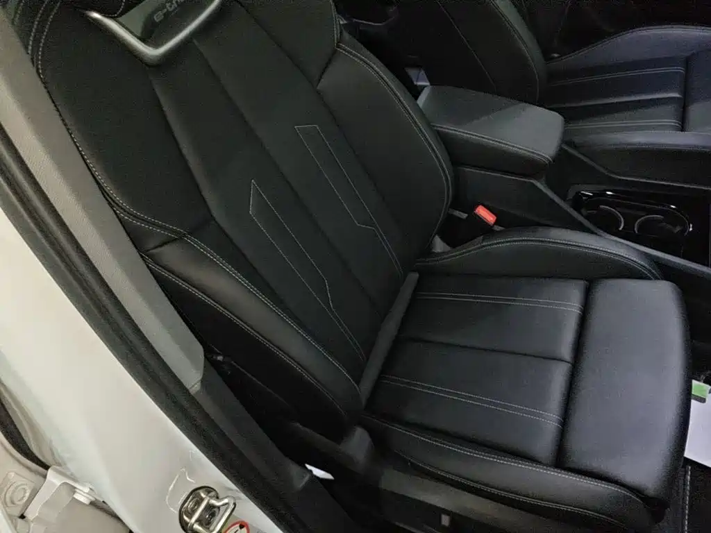 Audi Q4 e-tron — миниатюра 25