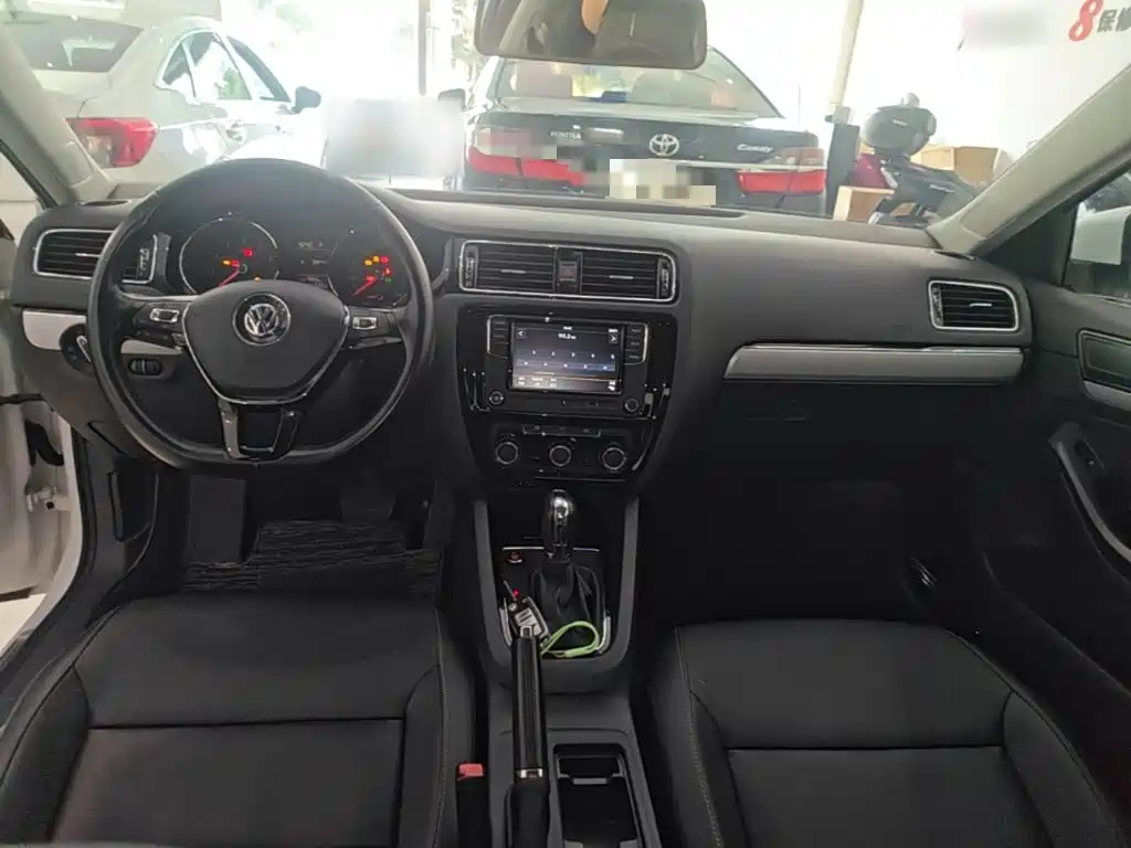 Volkswagen Sagitar — миниатюра 10