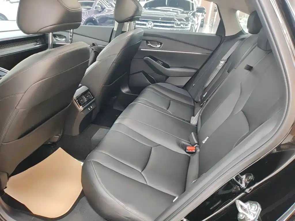 Honda Accord — миниатюра 17