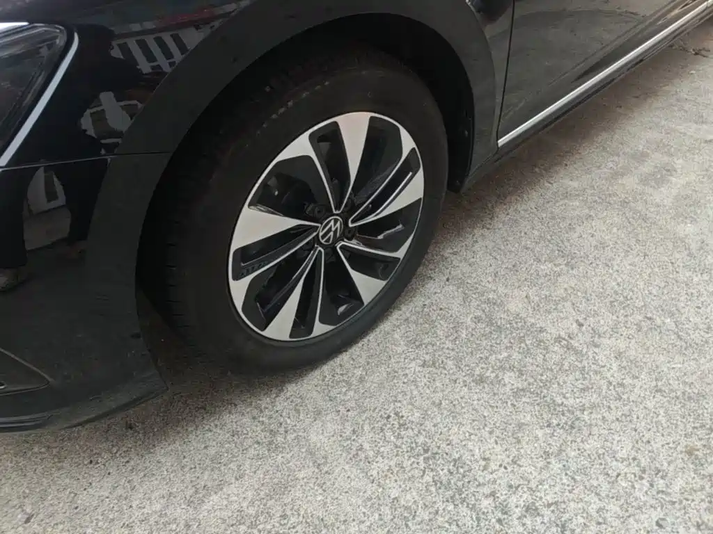 Volkswagen Passat — миниатюра 23