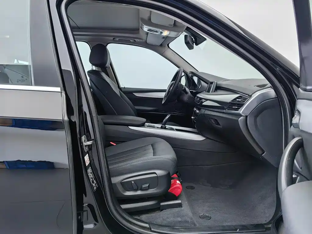 BMW X5 (Import) — миниатюра 23