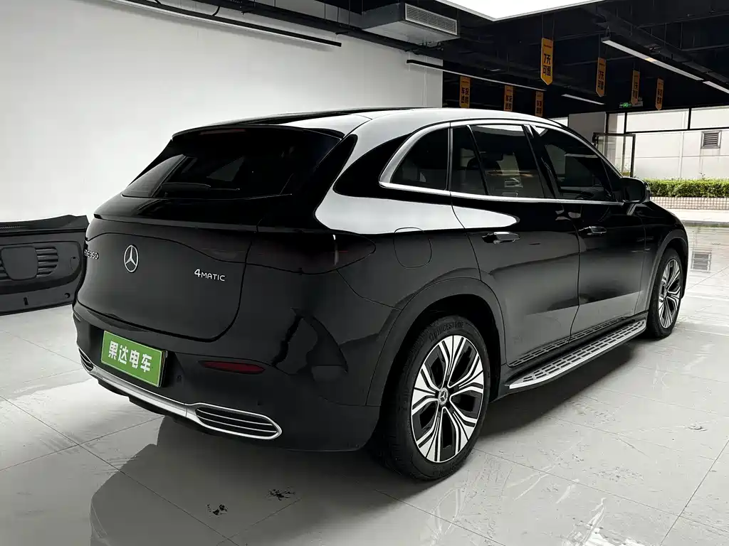 Mercedes-Benz EQE SUV — миниатюра 4