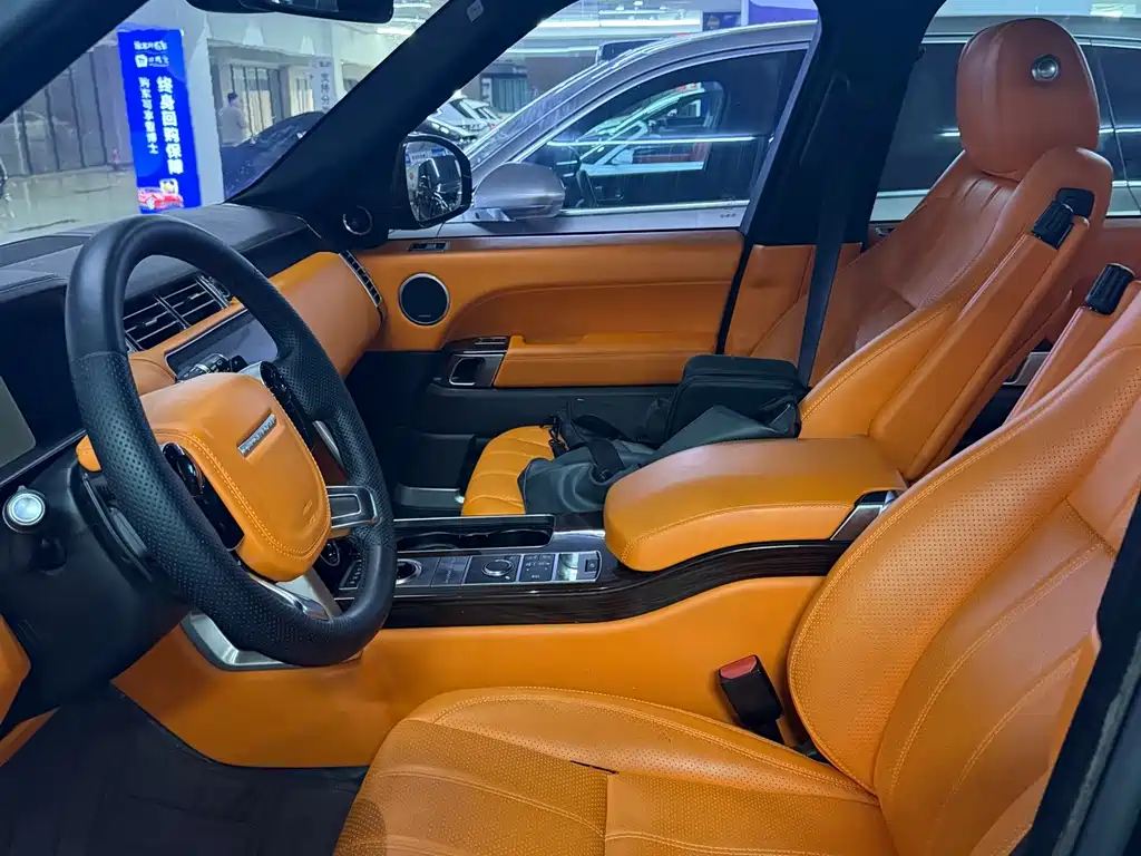 Land Rover Range Rover — миниатюра 5