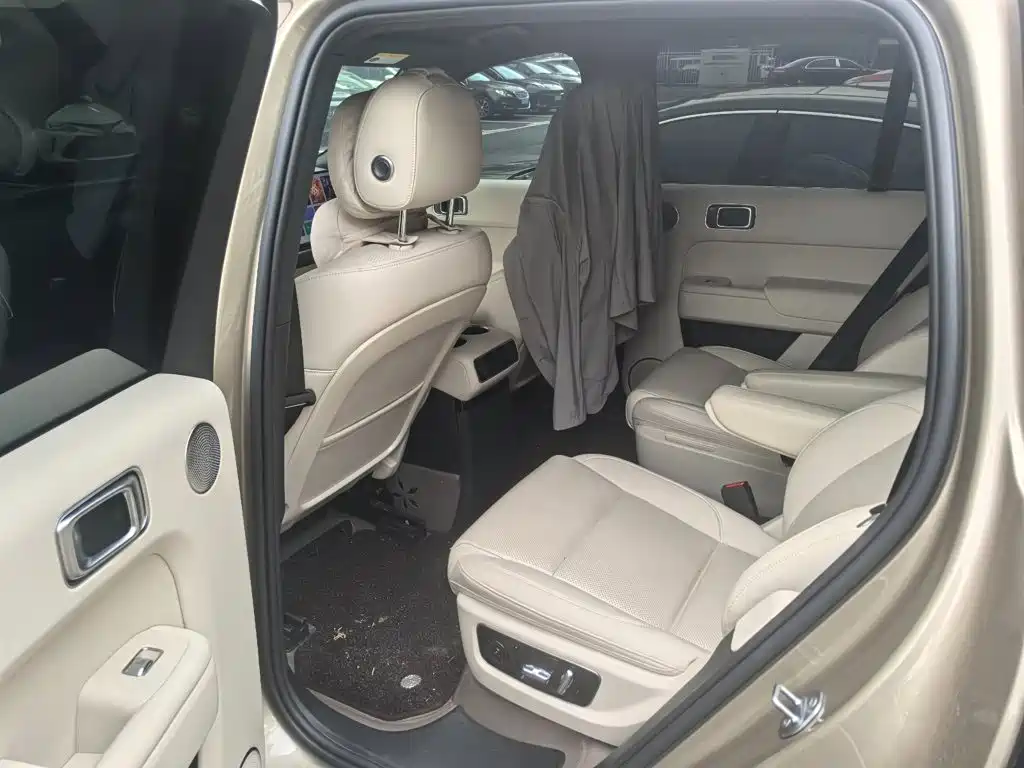 Li Auto Li L8 — миниатюра 9