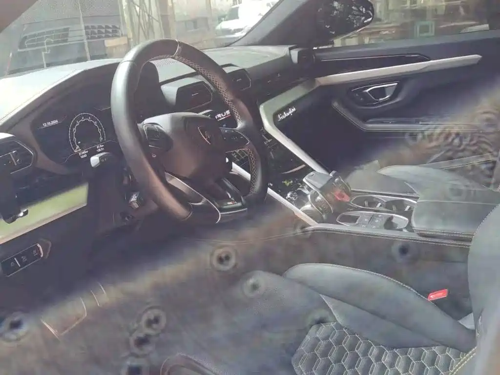 Lamborghini Urus — миниатюра 4