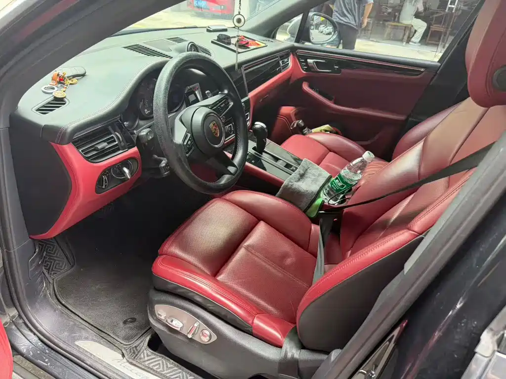 Porsche Macan — миниатюра 4