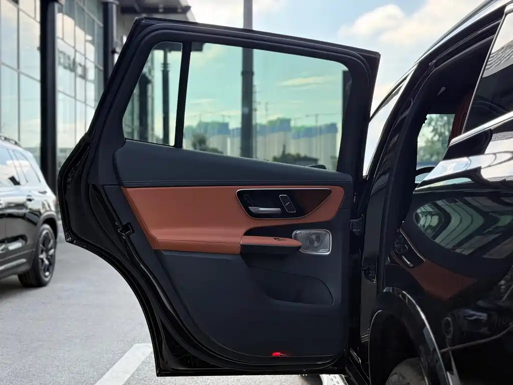 Mercedes-Benz GLC — миниатюра 18