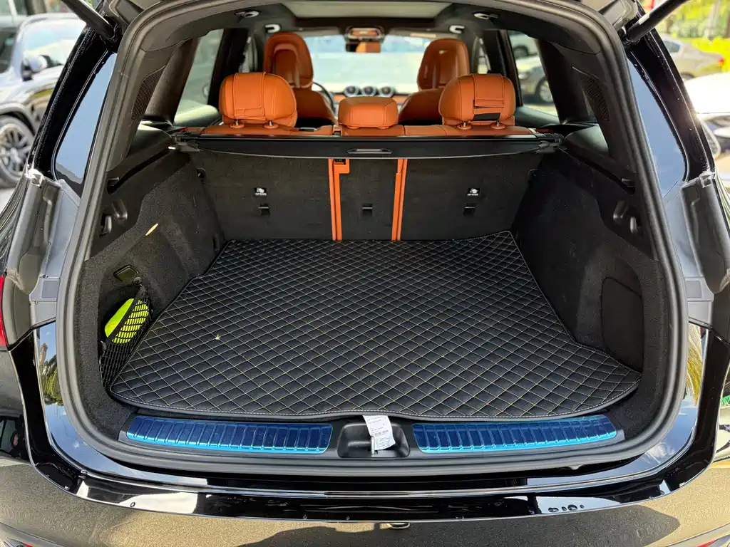 Mercedes-Benz GLC — миниатюра 24