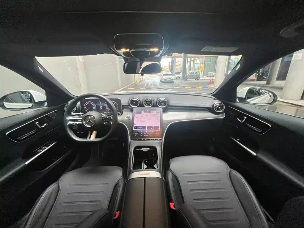 Mercedes-Benz C-Class — миниатюра 11