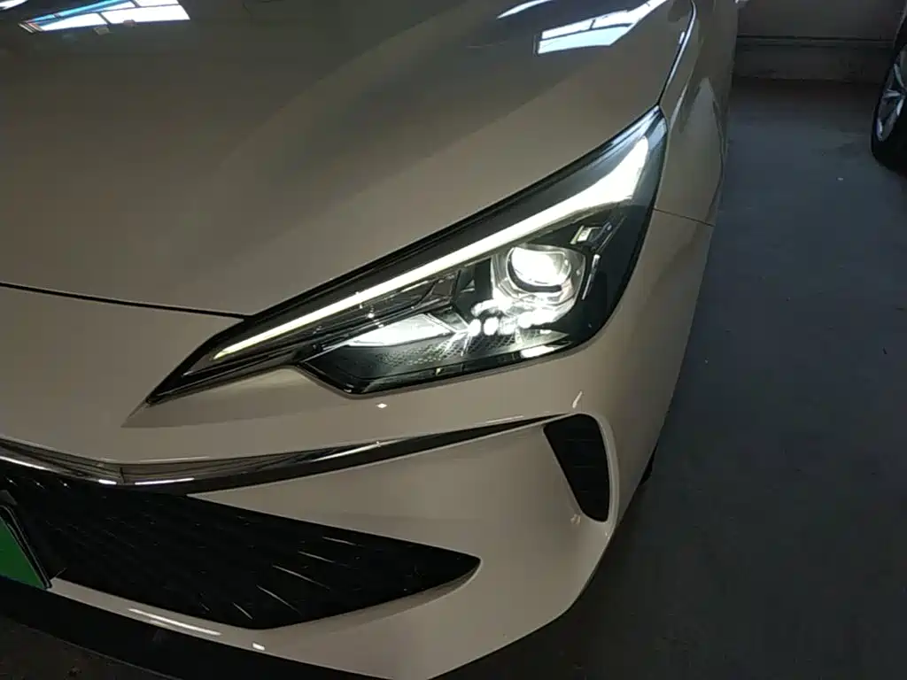 Roewe i5 — миниатюра 24