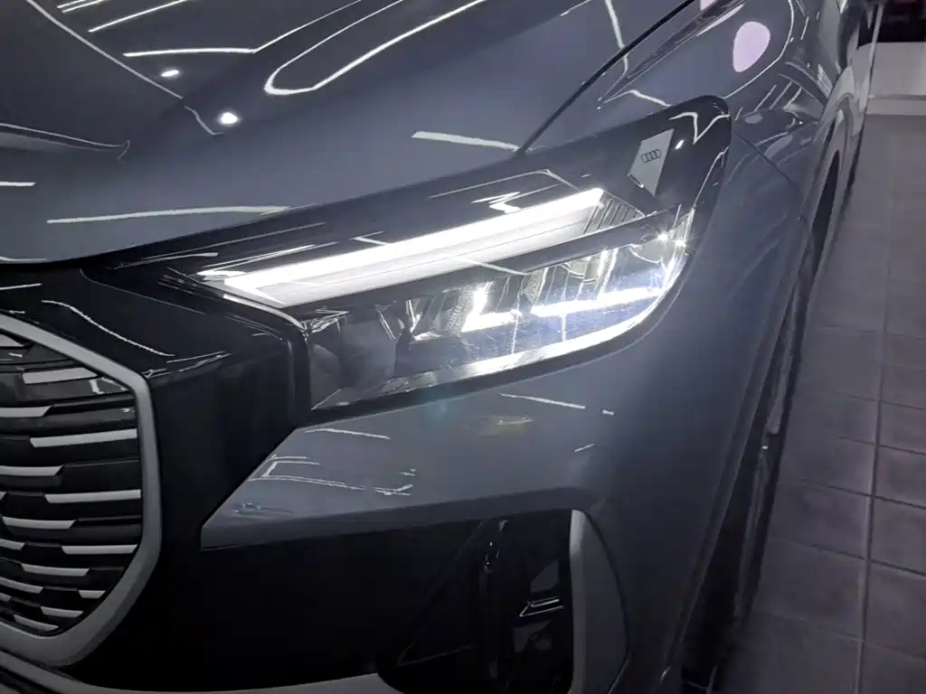 Audi Q4 e-tron — миниатюра 24