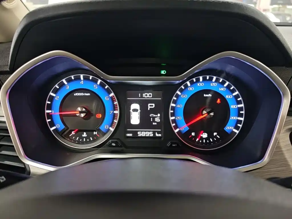 Geely Vision X3 — миниатюра 12
