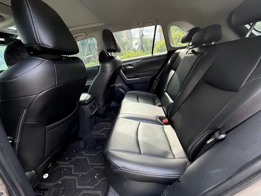 Toyota RAV4 Prime — миниатюра 6