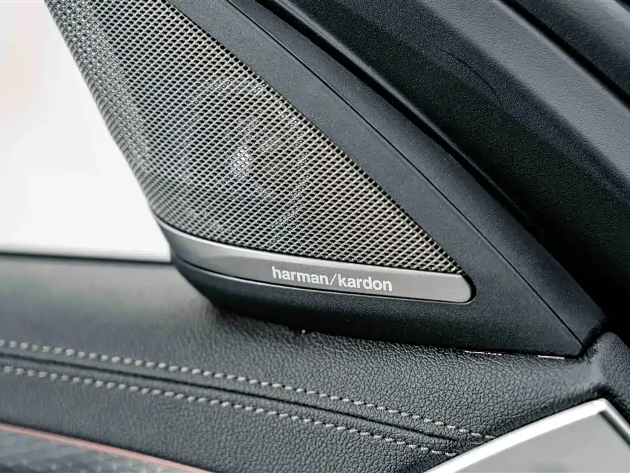 BMW 5 Series (Import) — миниатюра 16