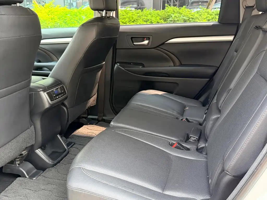Toyota Highlander — миниатюра 11