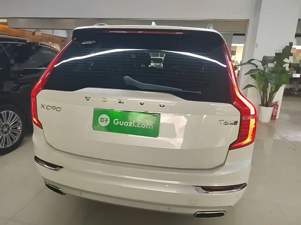Volvo XC90 — миниатюра 6