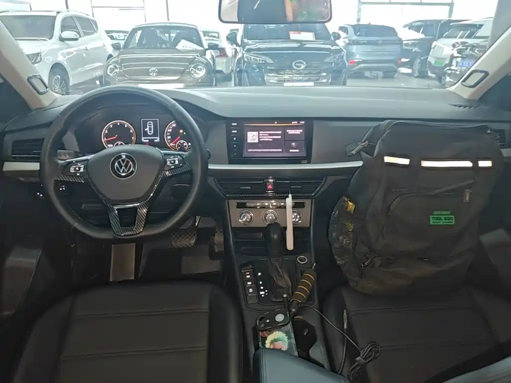 Volkswagen Lavida — миниатюра 10