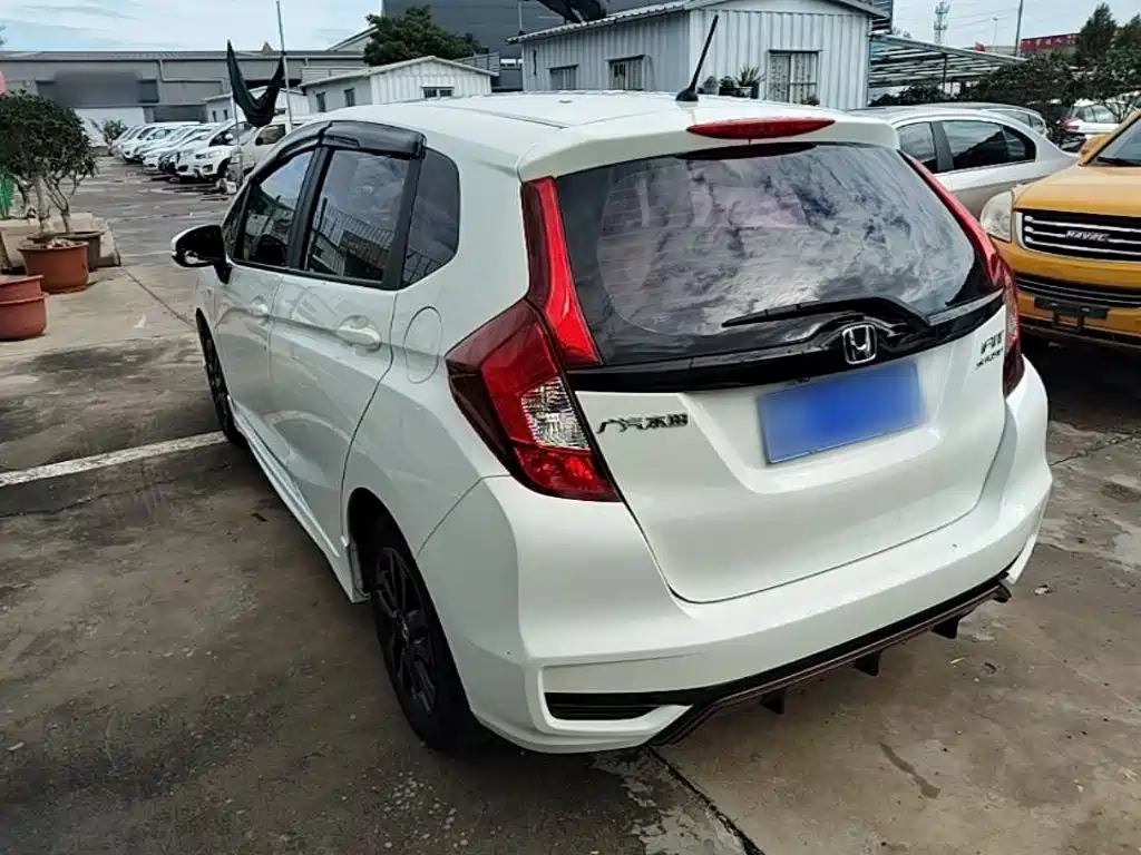 Honda Fit — миниатюра 5
