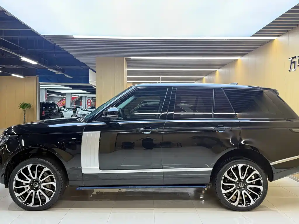 Land Rover Range Rover — миниатюра 4
