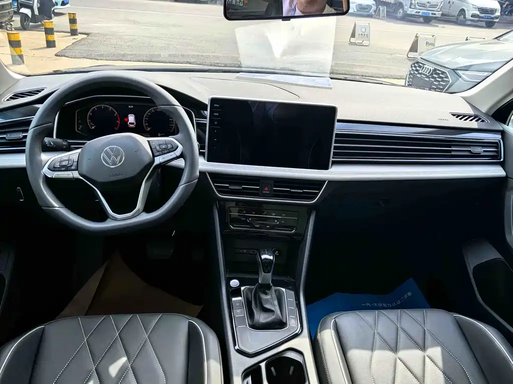 Volkswagen Tiguan L — миниатюра 5