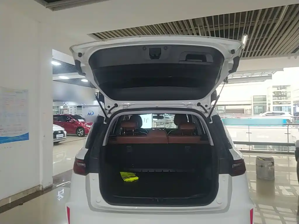 Geely Vision X6 — миниатюра 19