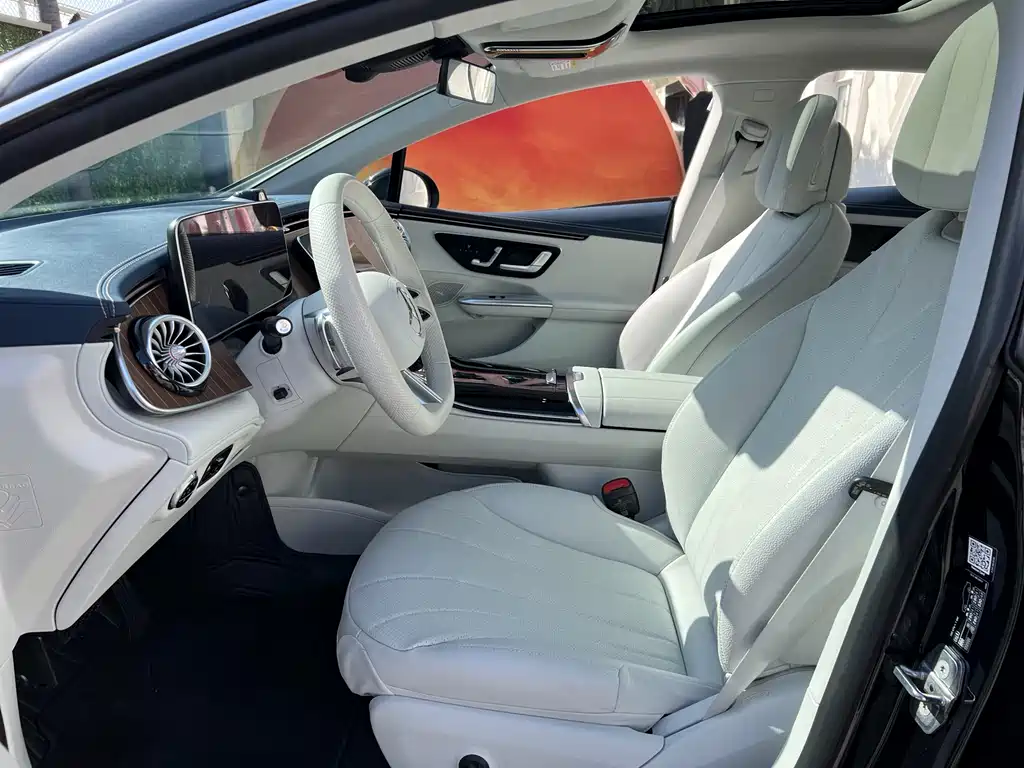Mercedes-Benz EQE 2022 350