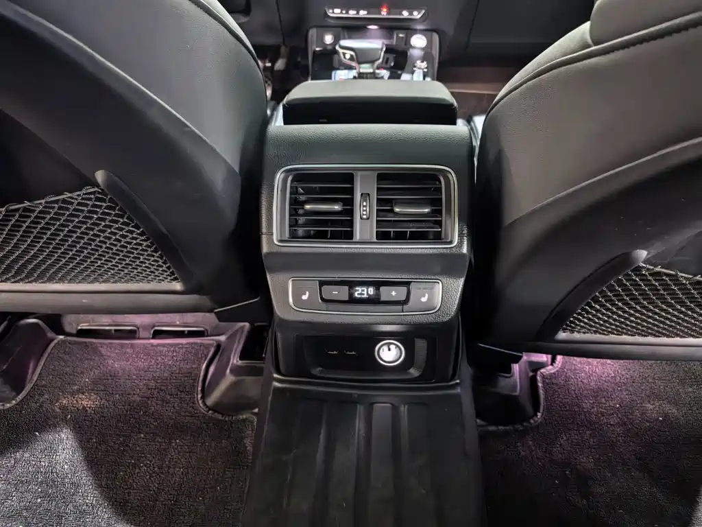 Audi Q5L — миниатюра 15