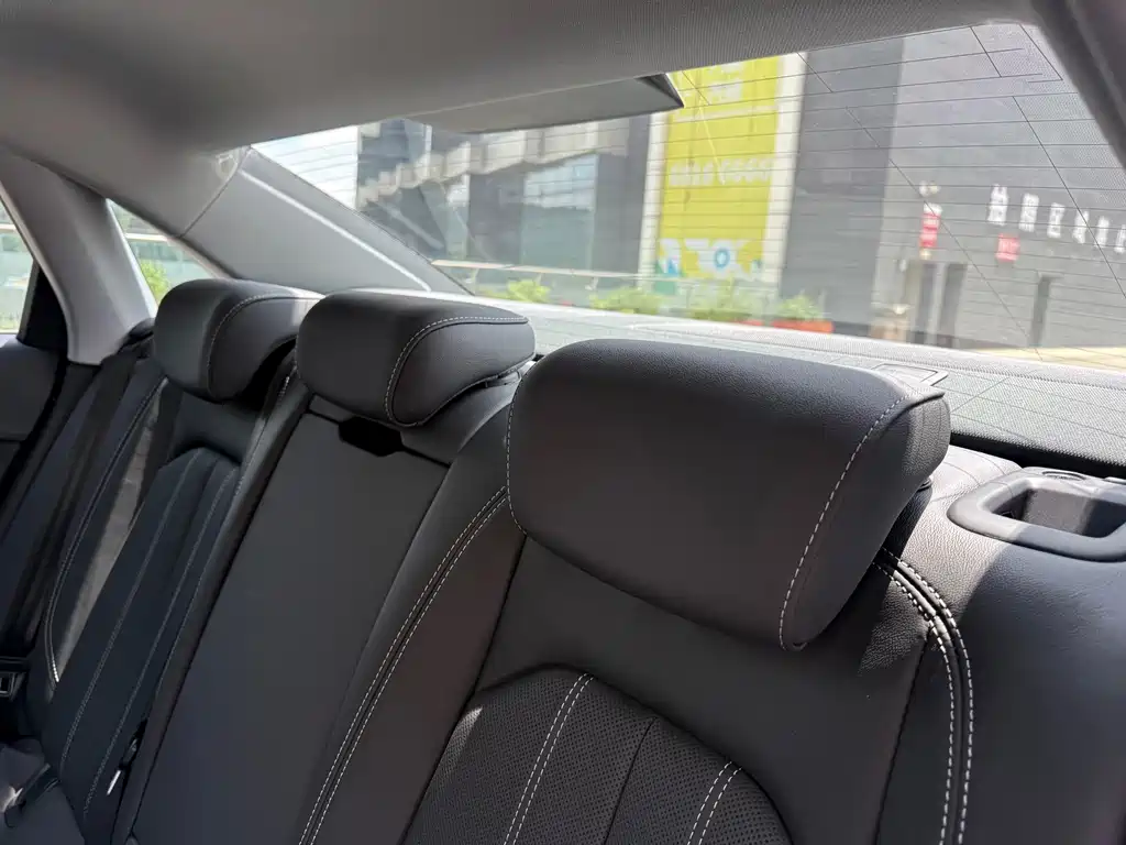 Audi A4L — миниатюра 36