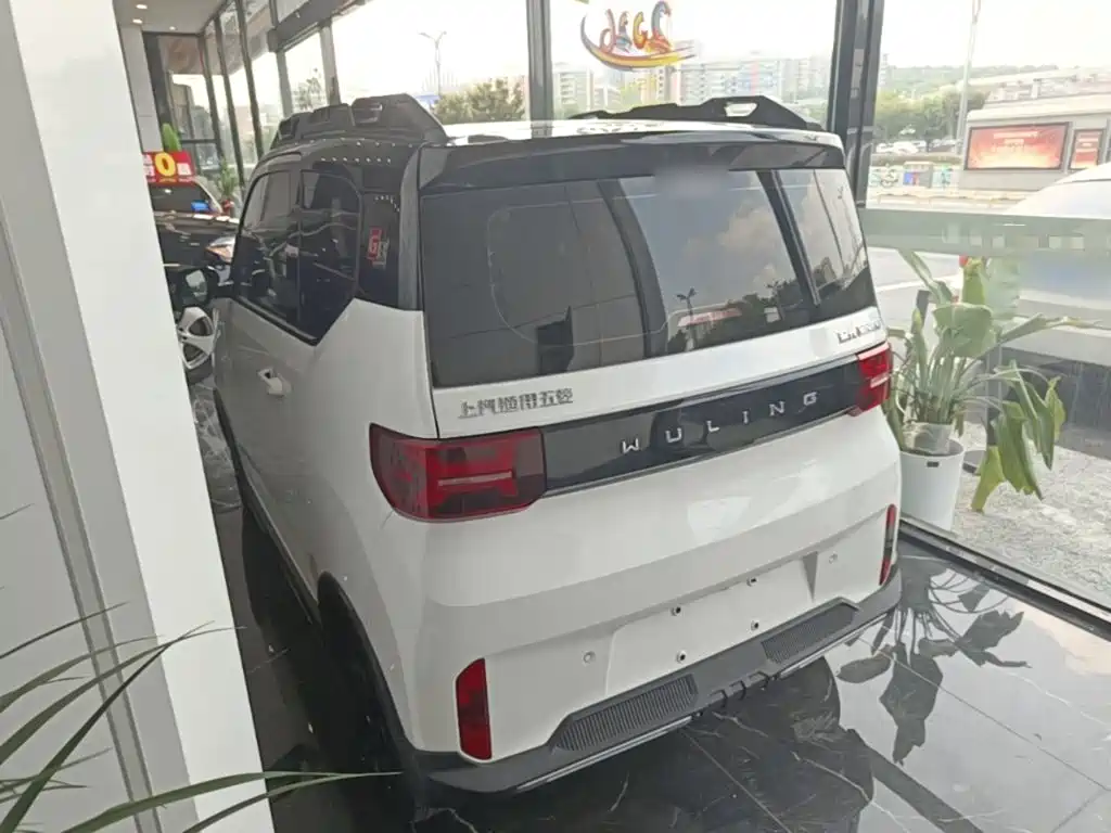 Wuling MINIEV — миниатюра 5