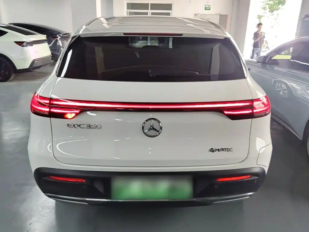 Mercedes-Benz EQC — миниатюра 6