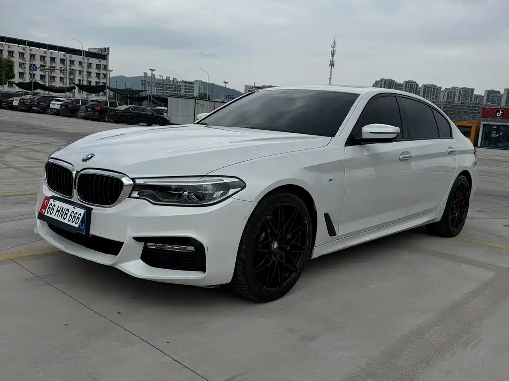 2018 BMW 5er - zdjęcie 1 z 10