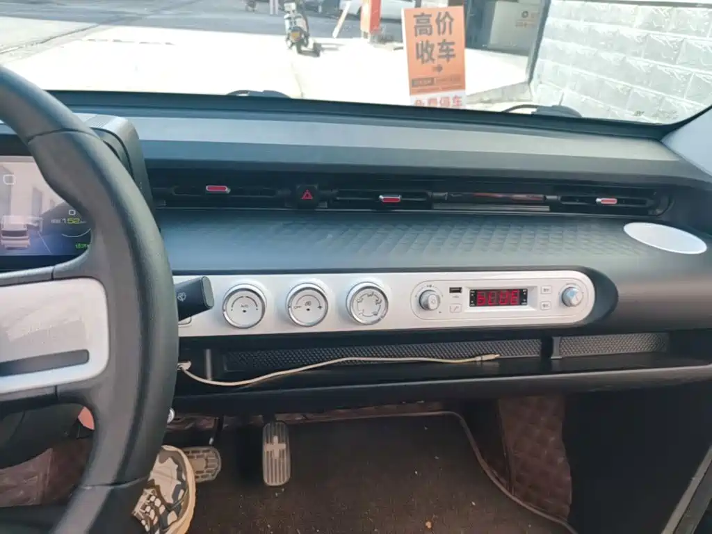 Wuling MINIEV — миниатюра 13