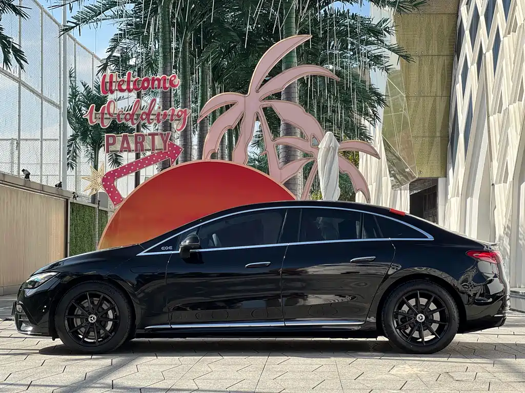 Mercedes-Benz EQE 2022 350