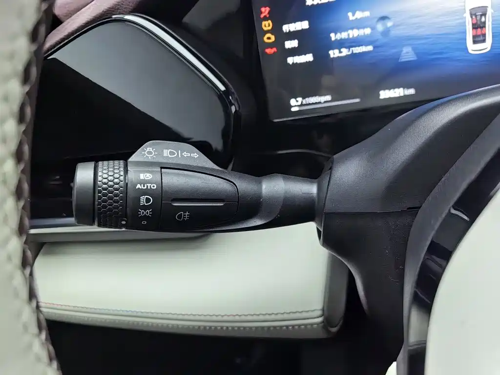 Geely Xingyue L — миниатюра 21