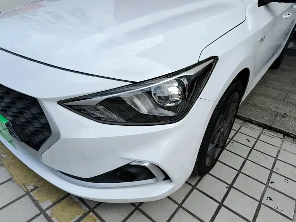 Hyundai Elantra — миниатюра 24